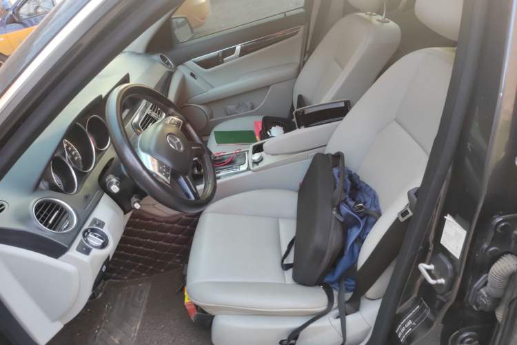 Used Mercedes-Benz C-Class 2013 C 180 Classic Grand Edition