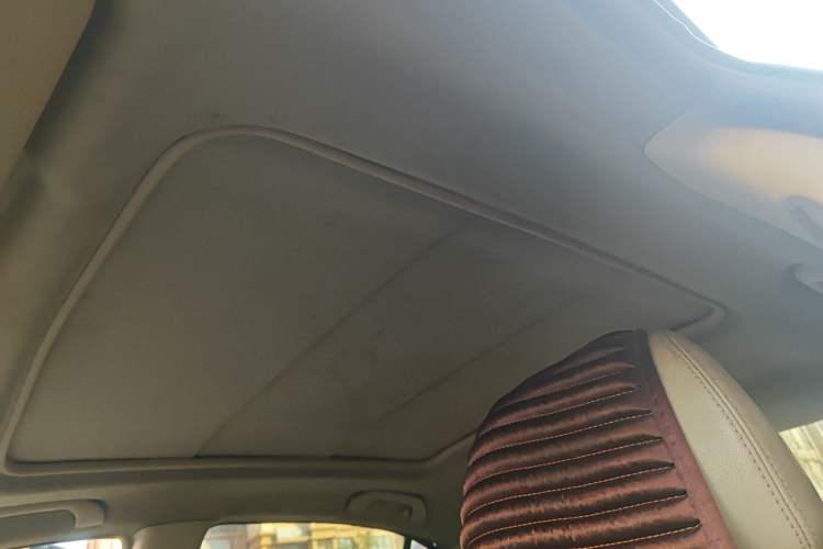 Used Soueast V6 Lingshi 2014 1.5L Manual Luxury Edition for Women