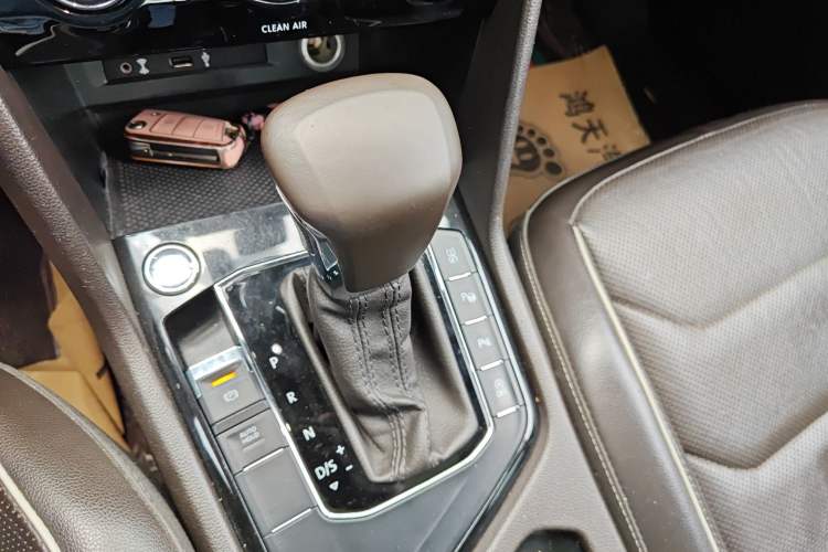 Used Volkswagen Tiguan L 2017 330TSI Automatic Two-Wheel Drive Flagship Edition
