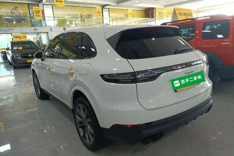 Used Porsche Cayenne E-Hybrid 2021 Cayenne E-Hybrid 2.0T Exterior 2