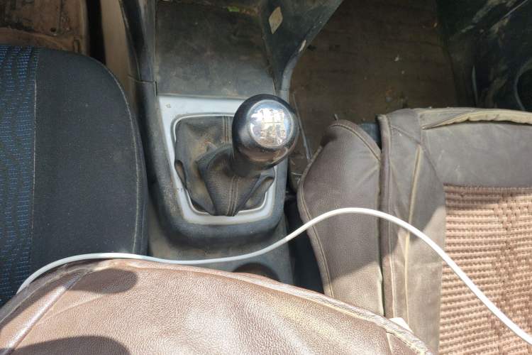 Used CHANGAN KAICHENG Ounuo S 2014 1.5L Base Version Gear Lever