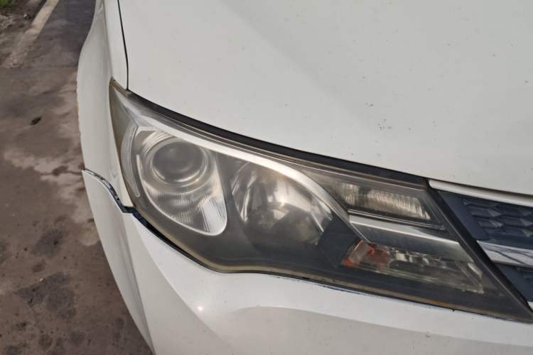 Used Toyota RAV4 2015 2.0L CVT Two-Wheel Drive Fashion Edition Right Front Headlight