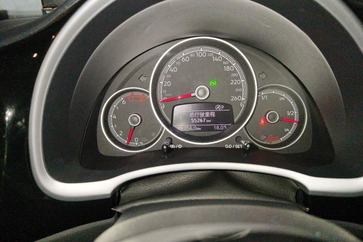 Used Volkswagen Beetle 2018 280TSI Zongle Model Odometer Close Up