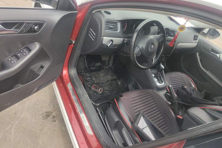 Used Volkswagen Sagitar 2014 1.4TSI Automatic Luxury Model
