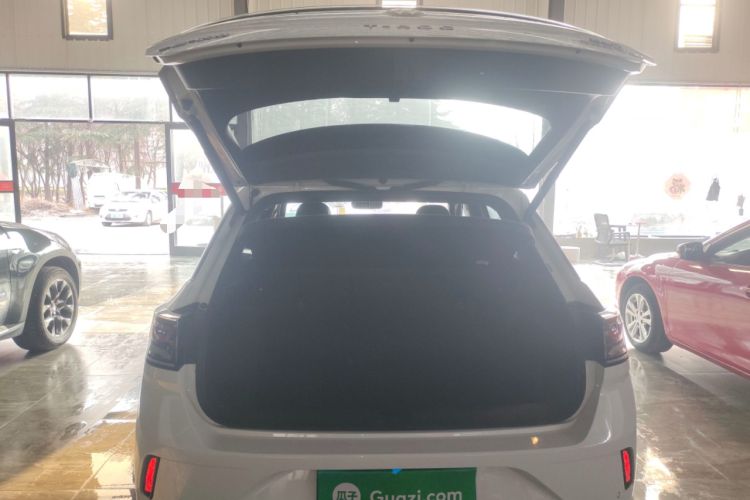 Used Volkswagen T-ROC 2023 300TSI DSG Two-Wheel-Drive Chen Guang Edition Trunk