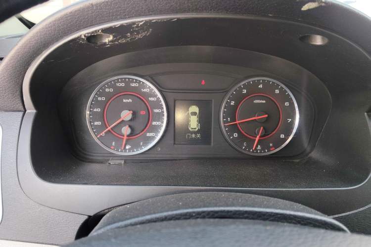 Used SAIC MAXUS G10 2014 2.0T Automatic Elite Edition
