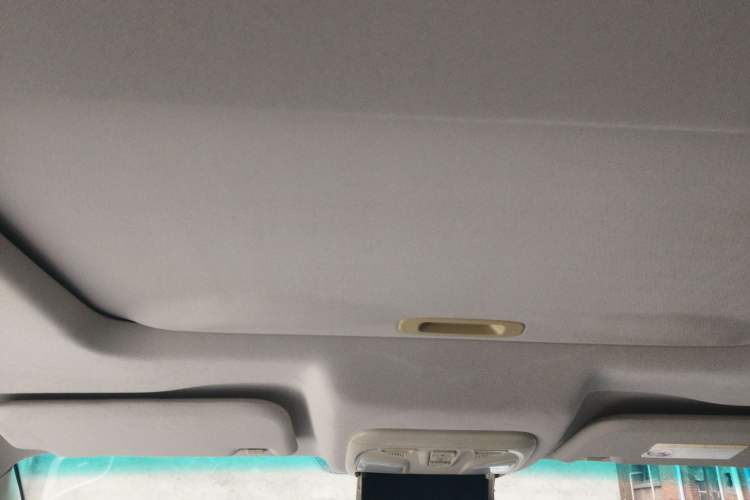 Used SWM X7 2016 1.5T Manual Luxury Edition 7 Seats Headliner