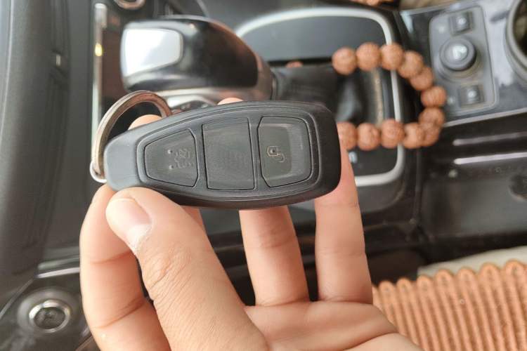 Used Ford Kuga 2015 2.0L GTDi Four-Wheel-Drive Sport Model Vehicle Key