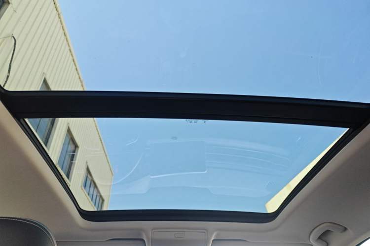 Used Volkswagen Tiguan L 2023 330TSI Automatic Two-Wheel Drive R-Line Enjoyment Edition