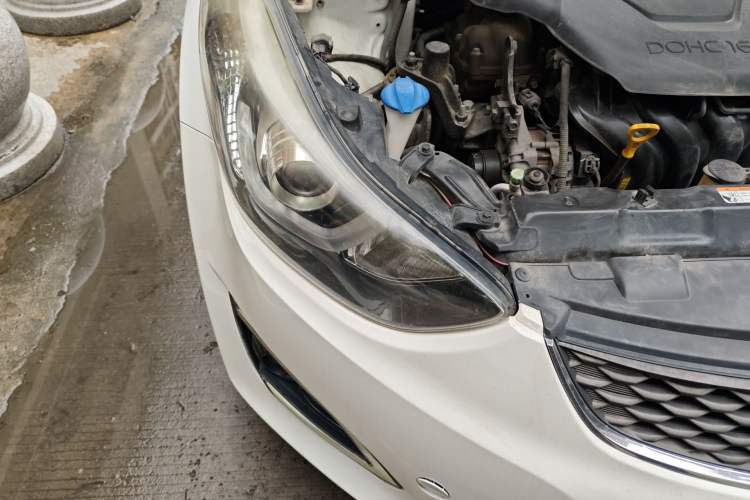 Used Hyundai Elantra (5th Generation / Langdong) 2016 1.6L Automatic Smart Version Right Front Headlight