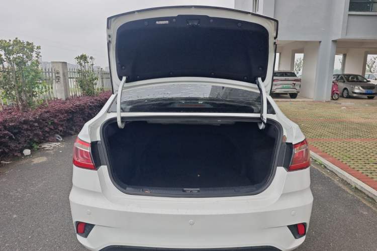 Used CHANGAN Eado DT 2018 1.6L Automatic Enjoyment Model Trunk