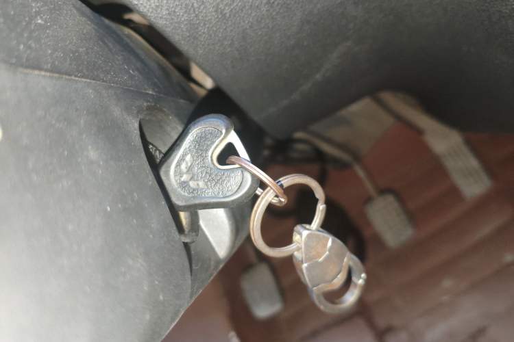 Used Wuling Zhiguang 2015 1.2L Practical LS-I Model