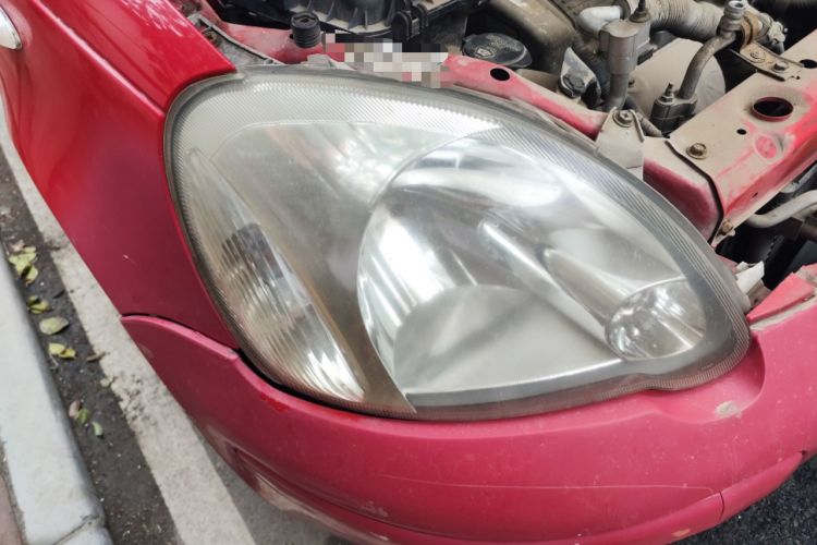 Used FAW Weizi 2004 1.3L Manual Deluxe Model
