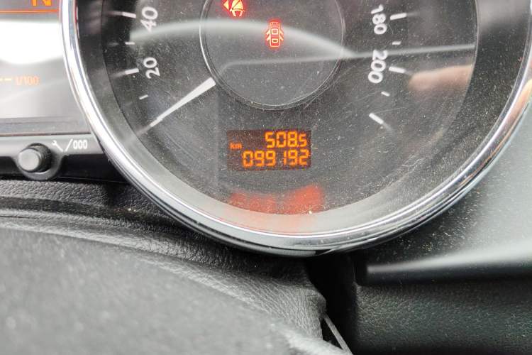 Used Peugeot 3008 2013 2.0L Automatic Trend Edition
