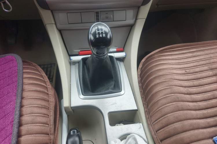 Used Ford Focus 2013 Hatchback Classic 1.8L Manual Fashion Edition
