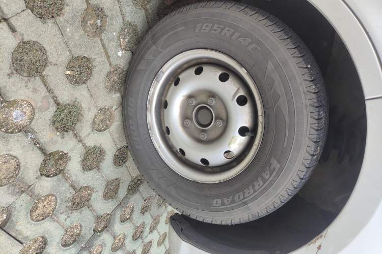 Used Dongfeng Yufeng Yufeng EM26 2023 Standard Edition 41.472 kWh Henan Lithium Power