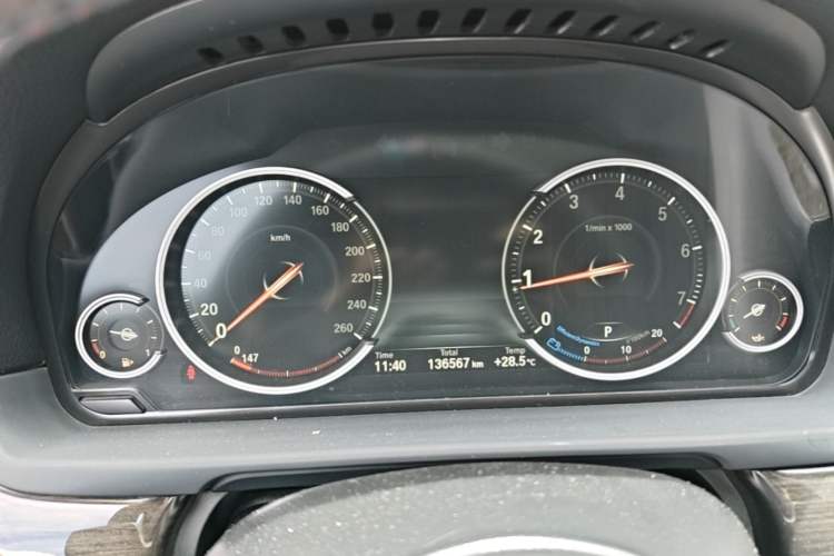 Used BMW 5 Series 2014 528Li Leading Model
