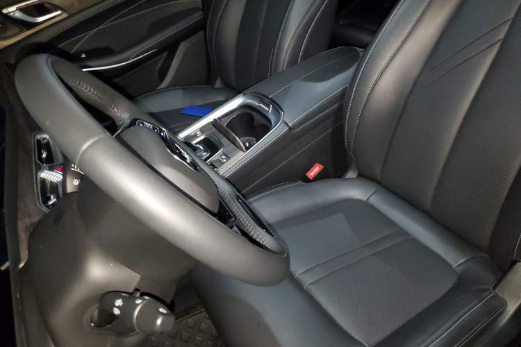 Used Landian E5 2023 1.5L DE-i 100KM Zhenxiang Edition 7-Seater
