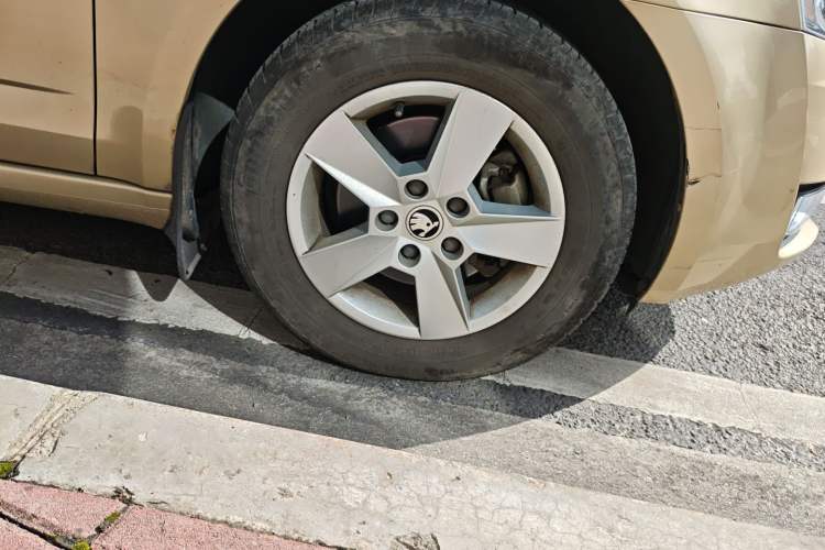 Used Skoda Octavia 2015 1.6L Automatic Eado Edition