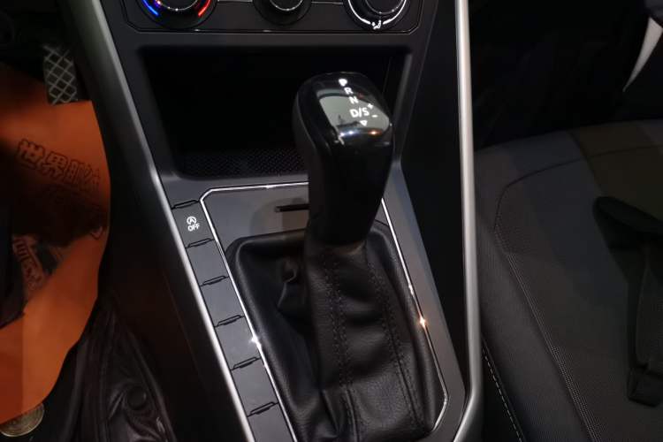 Used Volkswagen Polo 2019 Plus 1.5L Automatic Panoramic Enjoyment Edition Gear Lever