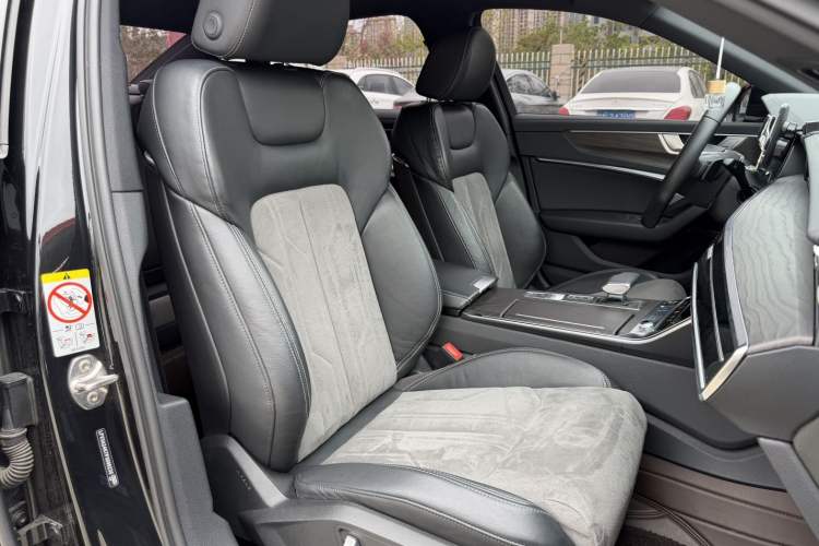 Used Audi A6L 2023 Revised Edition 45 TFSI quattro Prestige Dynamic Version Right Front Seat