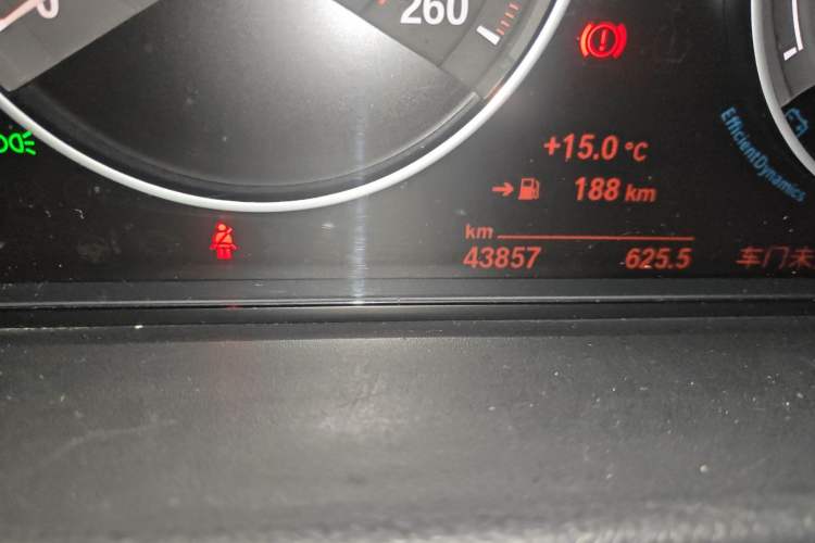 Used BMW 3 Series GT 2014 320i Design Package Model Odometer Close Up