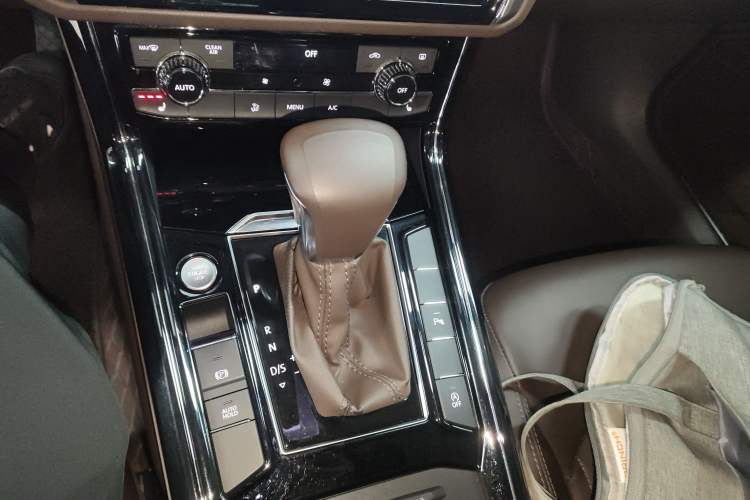 Used Volkswagen Phideon 2021 380TSI Luxury Edition
