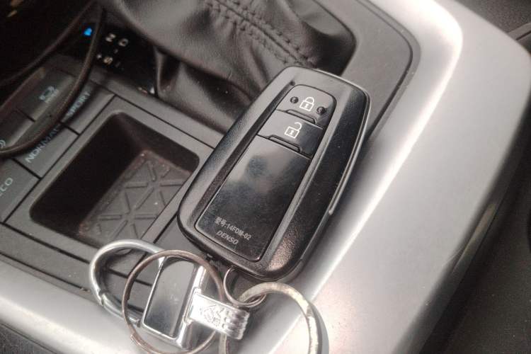 Used Toyota Wildlander 2022 Dual-Engine 2.5L E-CVT Two-Wheel Drive Luxury PLUS Edition
