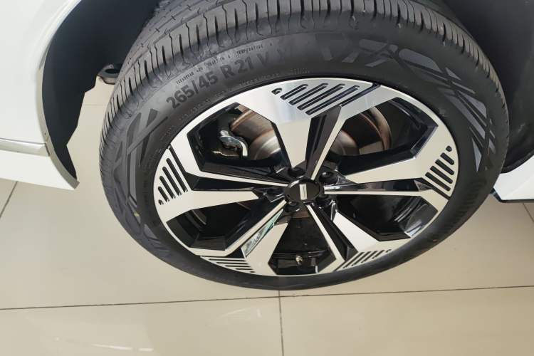 Used Wey Lanshan 2025 Four-Wheel Drive Max
