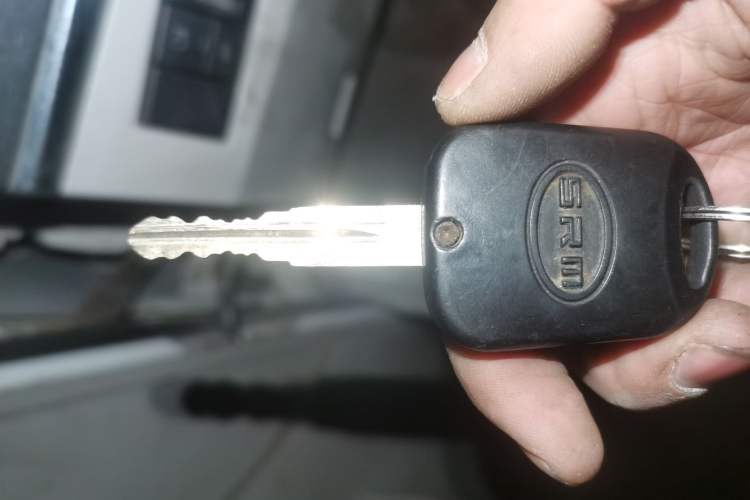 Used Sunlong DST 5 2021 All-Electric Van with 41.86 kWh Vehicle Key