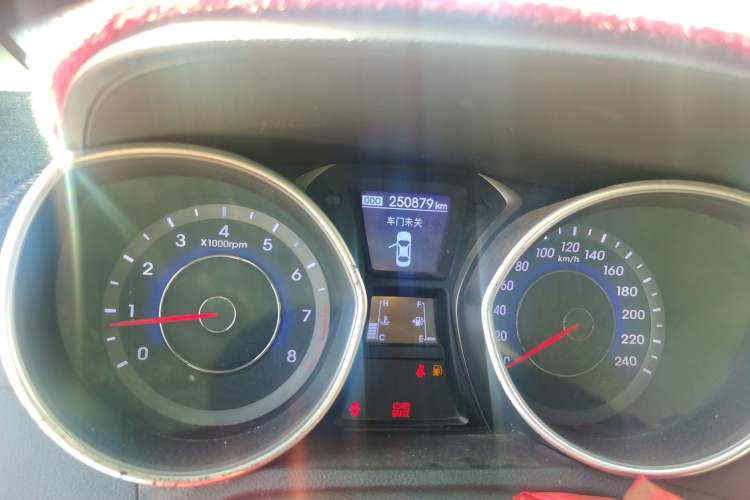 Used Hyundai Elantra (5th Generation / Langdong) 2015 1.6L Manual Leading Model
