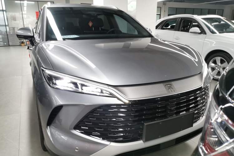 Used BYD Song L DM-i 2025 Intelligent Driving Version 112 km Beyond-Range Type Front