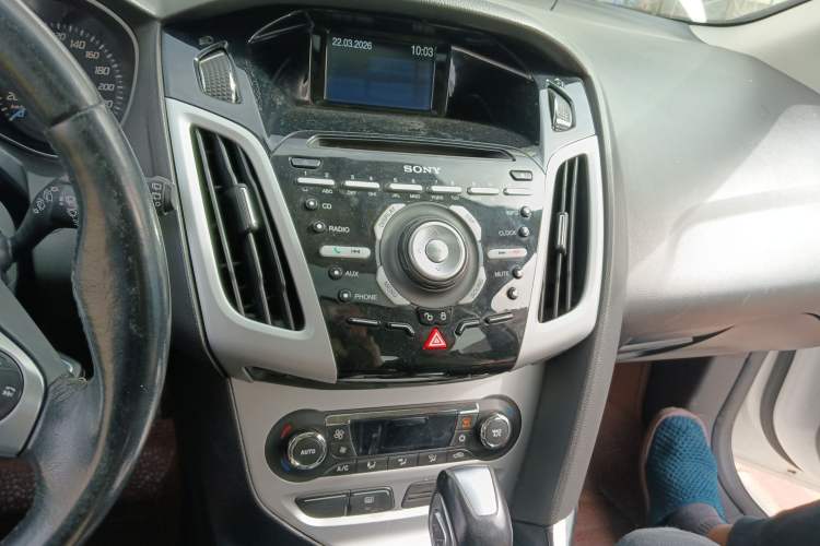 Used Ford Focus 2012 Hatchback 2.0L Automatic Luxury Sport Model
