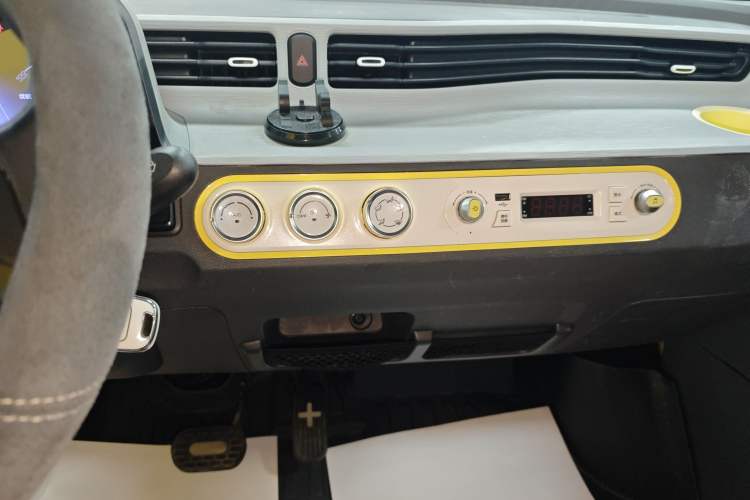 Used Wuling Hongguang MINIEV 2021 Macaron Fashion Model Lithium Iron Phosphate