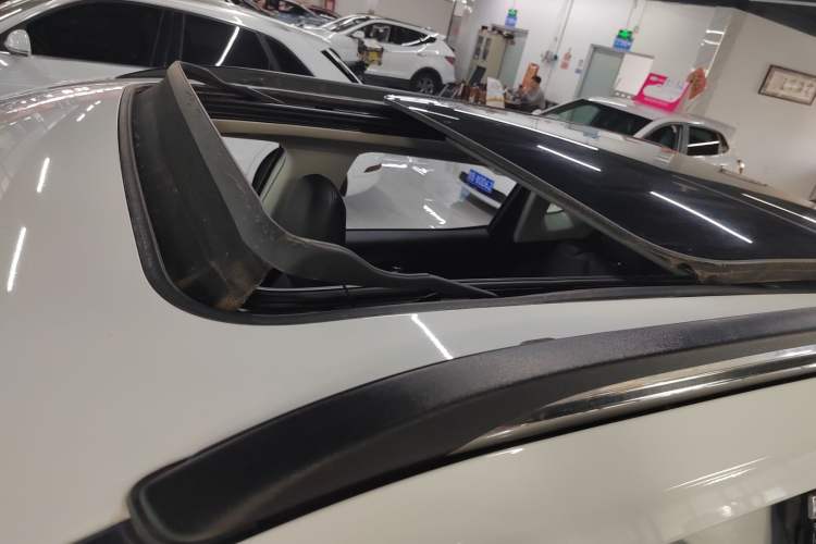 Used Jeep Compass 2017 200T Automatic Family Edition Roof