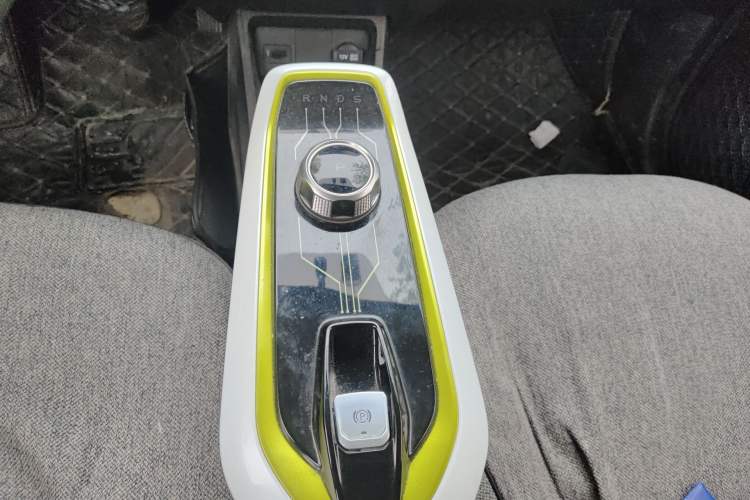 Used CHANGAN OSHAN Benni E-Star 2020 Heartbeat Edition NMC Lithium Gear Lever