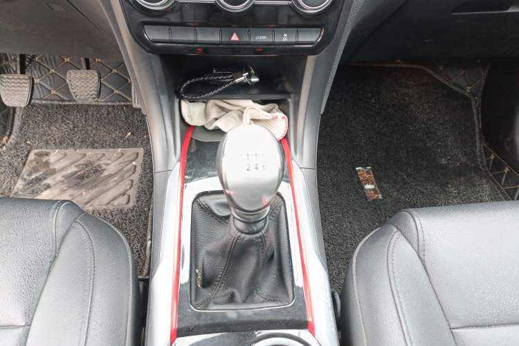 Used Haval H2 2017 Blue Label 1.5T Manual Two-Wheel Drive Luxury Model