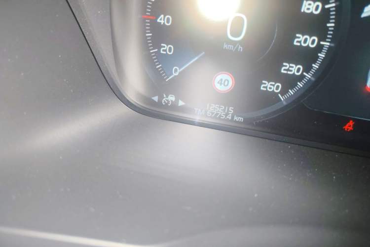 Used Volvo XC90 2017 T6 Zhiyi Edition 5-seater Odometer Close Up