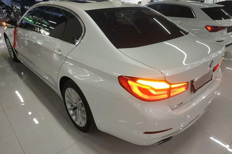 Used BMW 5 Series 2019 530Li xDrive Luxury Package
