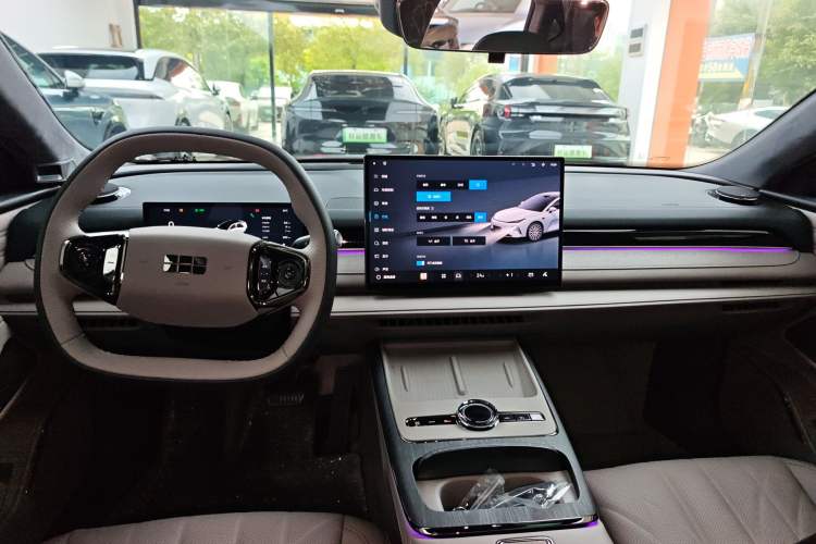 Used Geely Galaxy 8 2025 130km EM-P Exploration Edition Center Console