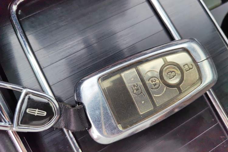 Used Lincoln Aviator 2021 3.0T V6 Four-Wheel Drive Zunya Edition Vehicle Key