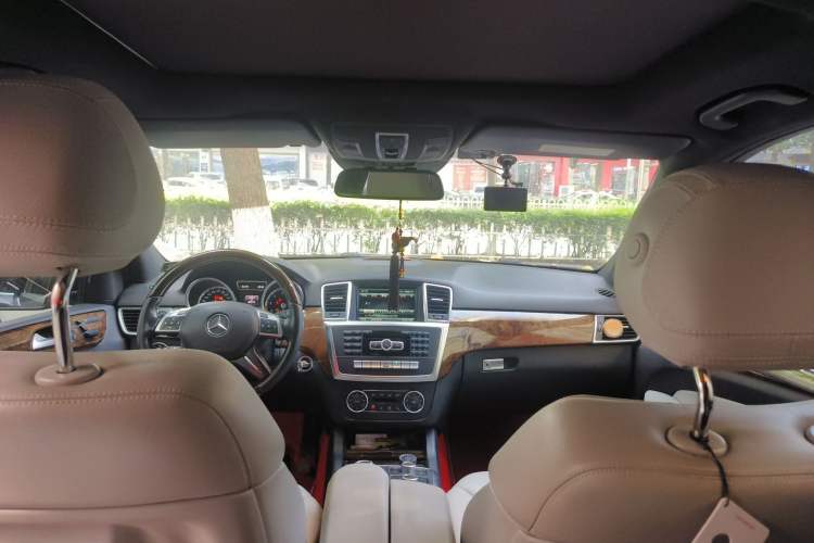 Used Mercedes-Benz M-Class 2015 ML 400 4MATIC Luxury Model
