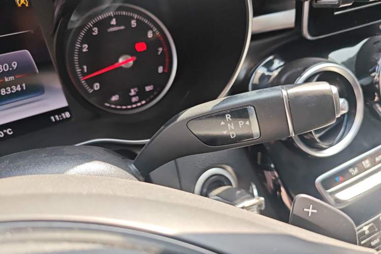 Used Mercedes-Benz C-Class 2017 Revised C 180 L Dynamic Sports Edition Gear Lever