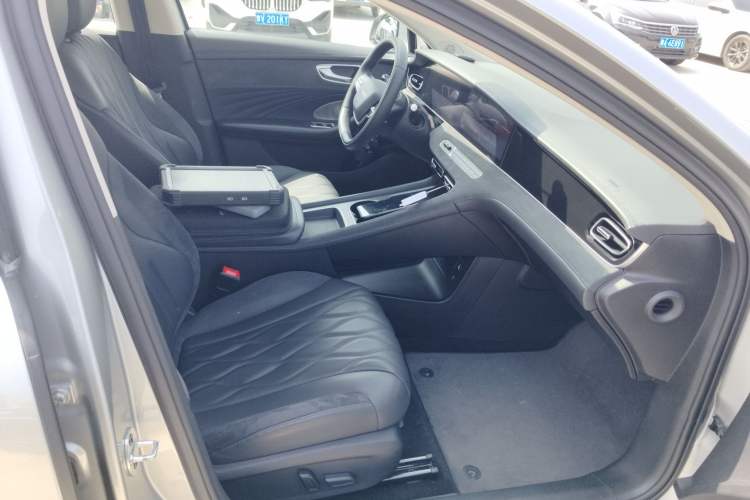 Used Roewe D7 2023 DMH 125km Flagship Edition Right Front Seat