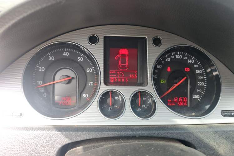 Used Volkswagen Magotan 2011 1.8TSI DSG Luxury Model Instrument Cluster