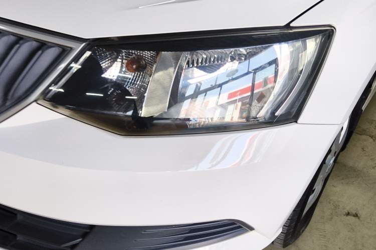 Used Skoda Fabia 2015 1.4L Automatic Front-Drive Model