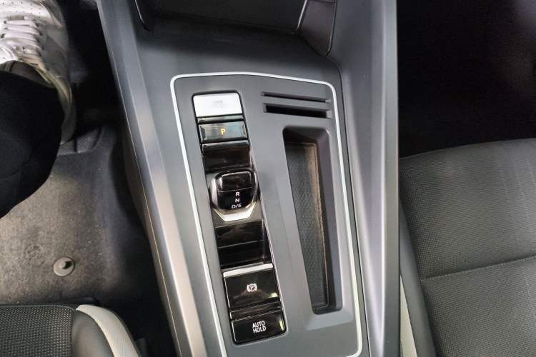 Used Volkswagen Golf 2021 280TSI DSG Pro First Edition Gear Lever