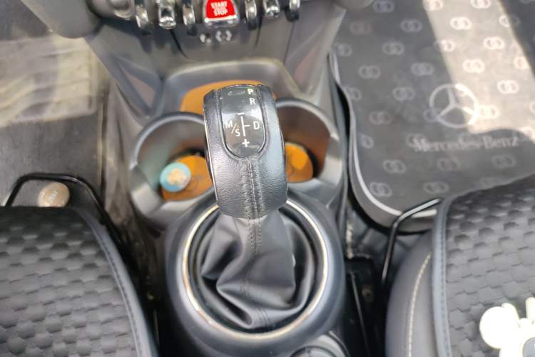 Used MINI 2016 1.2T ONE Pioneer Edition Gear Lever