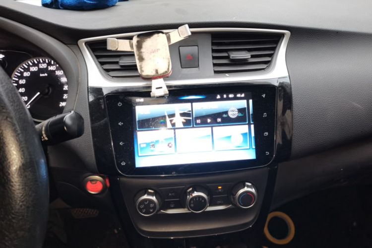 Used Nissan Sylphy 2019 1.6XV CVT Smart Connect Luxury Edition China V Standard Audio And AC Panel