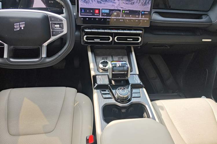 Used JETOUR Shanhai Shanhai T1 2025 150 km to the Lake